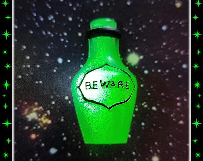 Uranium Beware Bottle - Brooch – Poison Bottle – Uranium Poison Bottle – Radioactive Potion Bottle – Uranium Jewelry – Glitter Paradise®