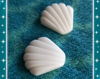 Seashell Earrings: Ocean Beach Jewelry, Sea Life (27mm)