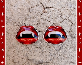 Vampire Kiss - Earrings - Ghoul Jewelry - Vampire Earrings - Vampire Jewelry - Gothic Jewelry - Vampire Gift - Retro - Glitter Paradise®