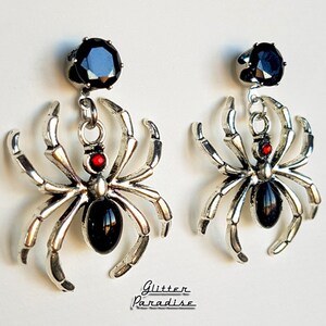Femmes Belle Rétro Argent Araignée Boucles d'oreilles Handcrafted Femmes Belle Rétro Argent Araignée Boucles d'oreilles Handcrafted