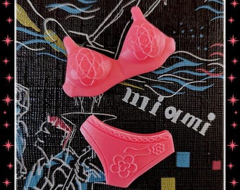 Malibu Blossom - Brooch Set - Retro Swimsuit - Vintage Sleaze - 1950s Swimsuit Brooch - 50s Bath suit - Vintage Summer - Glitter Paradise®