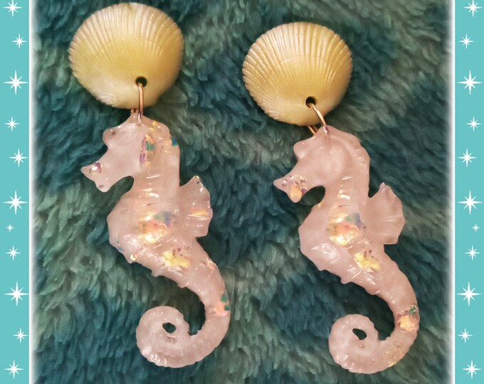 30s Celluloid Style Seahorse & Shell - Earrings - Seahorse Earrings - Seahorse Shell Necklace - 30s Vintage Celluloid - Glitter Paradise®