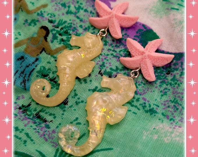 Pearl Seahorse & Starfish - Earrings - Under the Sea - Ocean Lover - Mermaid Jewelry - Beach Jewelry - Seahorse Earrings - Glitter Paradise®