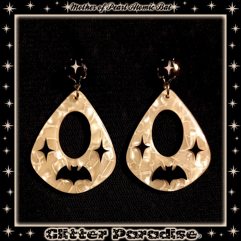 Batman Catwoman Cute Chibi Character Novelty Dangling Drop Charm Earrings -  Walmart.com