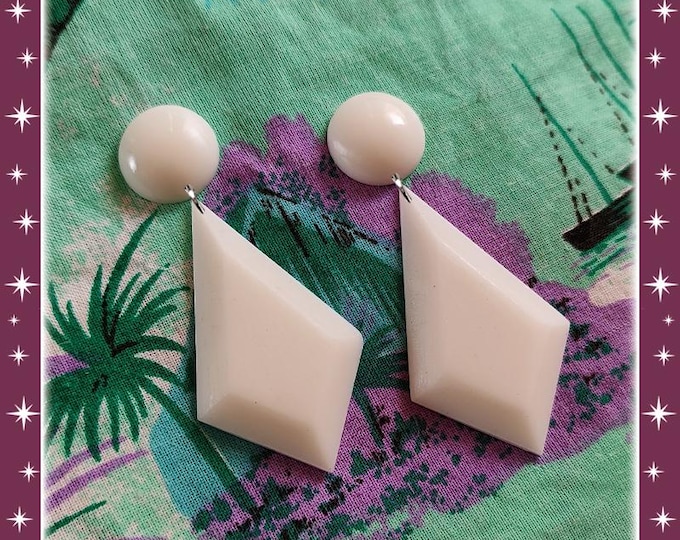 Kite Drops Plain - Earrings - Confetti Lucite Earrings - Glitter 50s Kite Shape Earrings - Mid-Century Modern Earrings - Glitter Paradise®