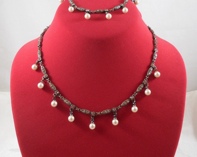 Elegant Tan Color Crystals Rhinestones Bronze Tone Pearl Necklace Bracelet Set