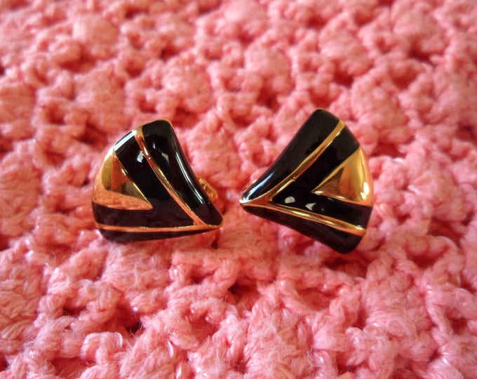 Vintage Avon Gold Tone Black Enameled Triangle Clip Earrings