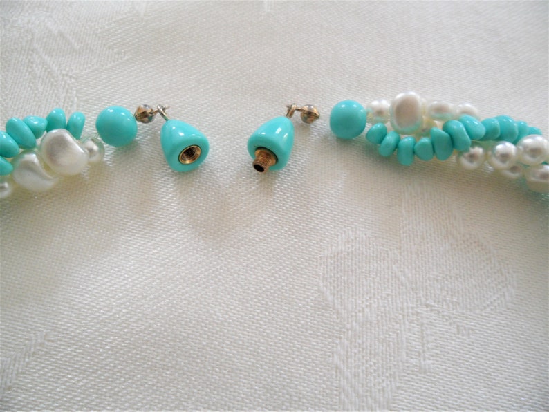 Elegant Faux PearTurquoise Vintage Necklace