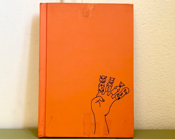 Finger Puppets: Easy to Make, Fun to Use By Laura Ross 1971