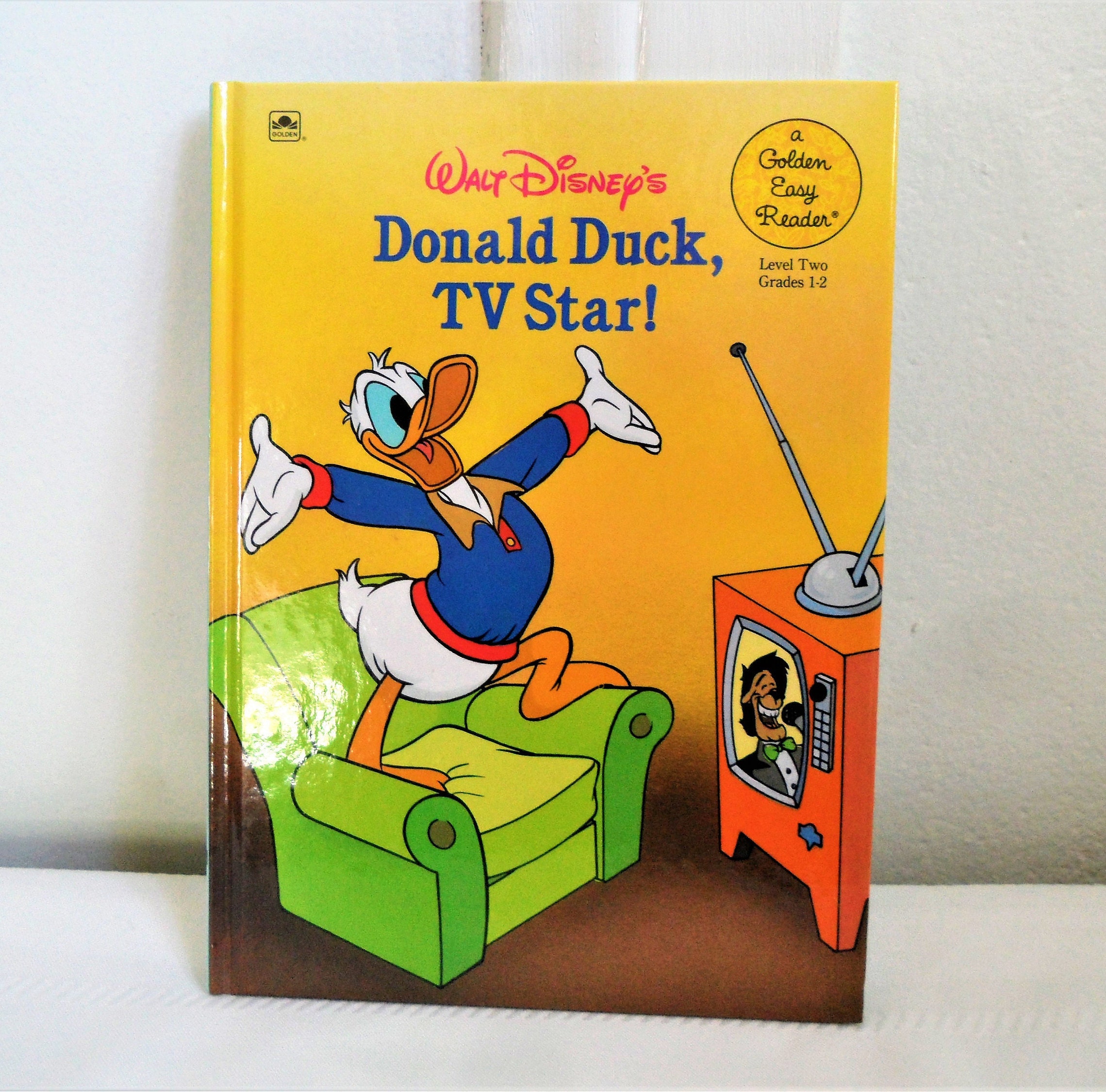 Donald Duck, TV Star! A Golden Easy Reader Walt Disney