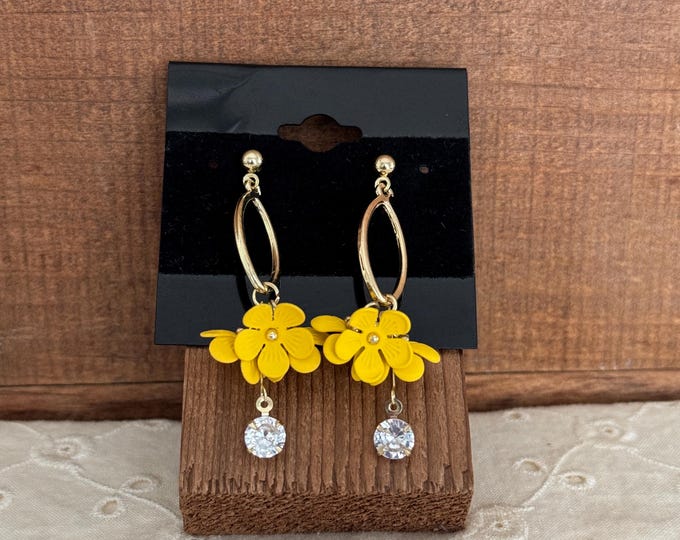 Gold Tone Yellow Flowers Dangle Earrings