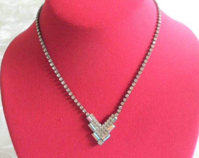 Vintage Sparkling Clear Rhinestones Silver Tone Y Necklace