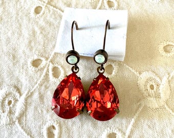 Vintage Red/Light Green Tear Dangle Drop Leverback Earrings