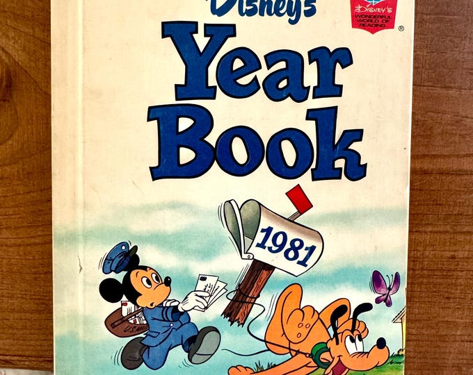 Vintage Disney's Year Book 1981 Wonderful World of Reading