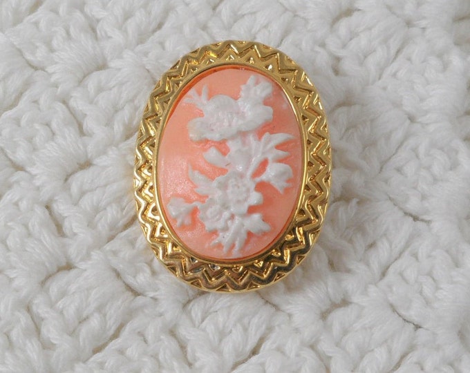Gold Tone White Peach Floral Oval Filigree Pin Brooch