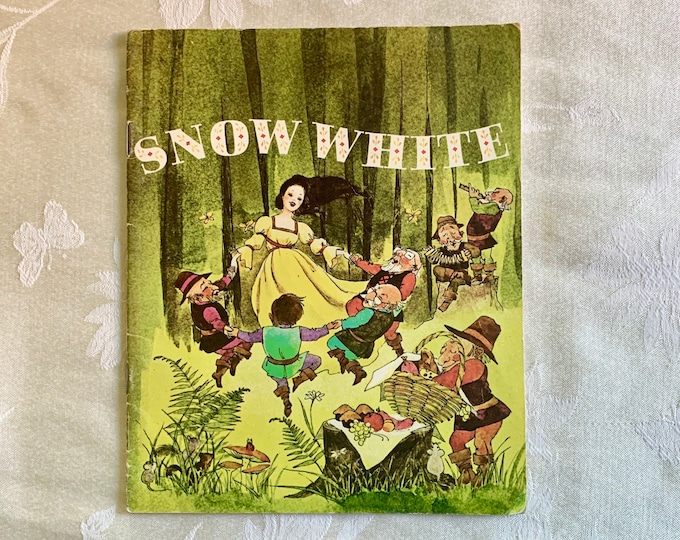 Snow White by Carol Drexler and Kelbish Paperback 1970