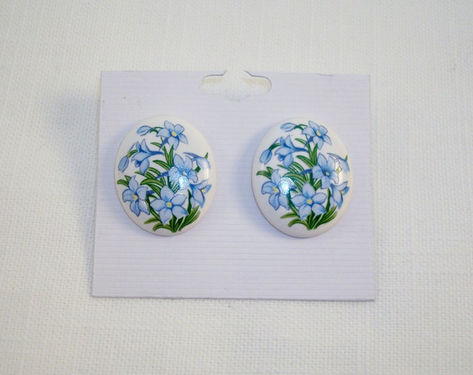 Vintage Floral Oval Earrings