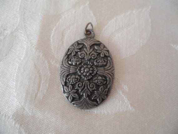 Vintage  Floral Design Pewter Pendant - image 2