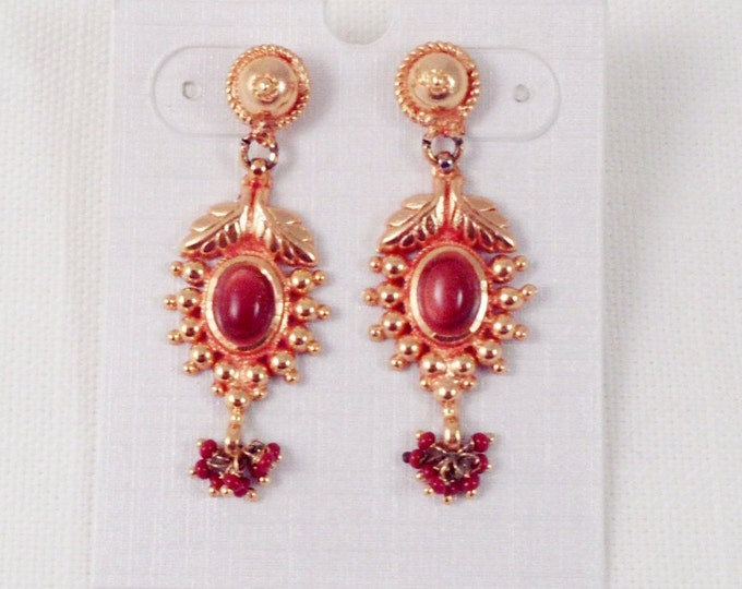 Gold Tone Signed DC Vintage Post Earrings