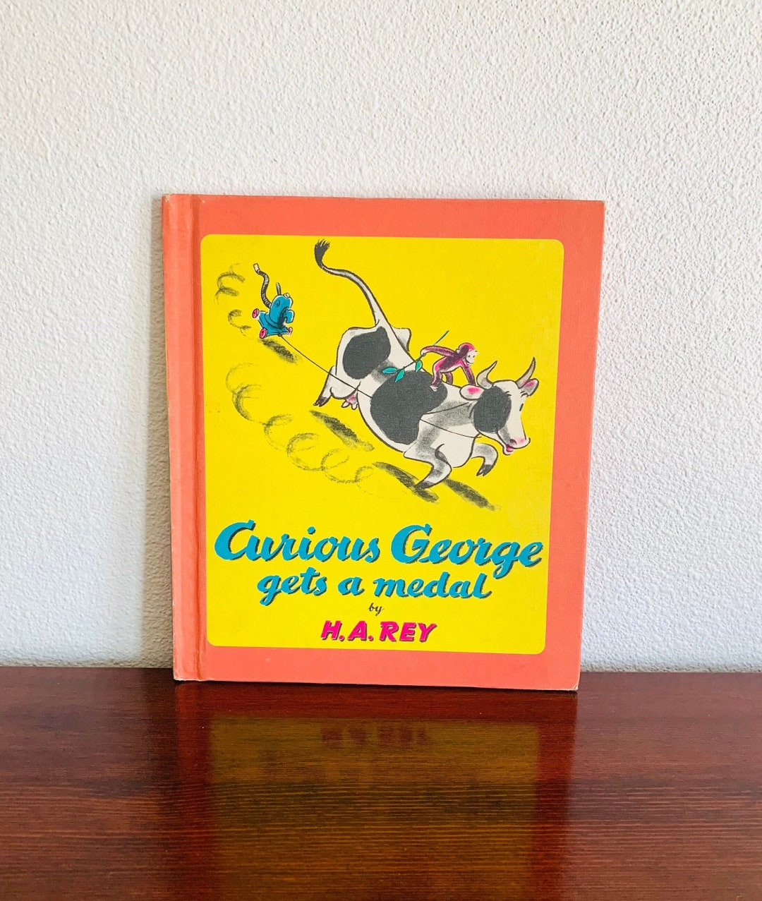 Curious　Hardcover　by　1957　Etsy　Rey　Gets　Medal　A　George　Vintage