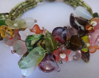 Colorful Beaded Bracelet with Flowers and Leaves