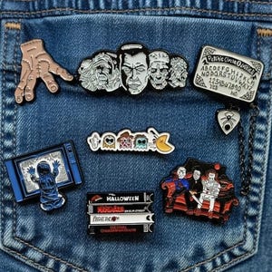 Set de pines esmaltados de terror: cintas VHS y pines de películas retro: regalo de terror para Halloween