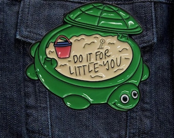 Pin esmaltado de tortuga adorable / Pin motivacional "Hazlo por ti mismo" / Broche de tortuga kawaii / Regalo de amor propio / Pin de salud mental