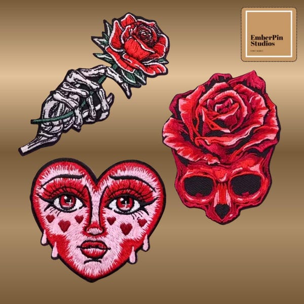 Gothic Rose Bügelbild | Totenkopf Rose Aufnäher | Herz Gesicht Aufnäher | Roter gestickter Aufnäher | Alternative Tattoo-Stil | Einzeln oder im 3er Set