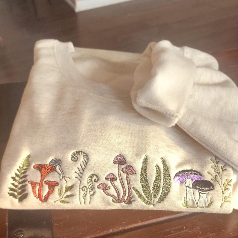 Embroidered Fern & Mushroom Sweatshirt: Nature-Inspired Cottagecore Oatmeal