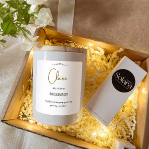 Brautjungfer Vorschlag Kerzen-Geschenkset mit Streichhölzern: Braut Name Sojawachs Kerze, Hochzeitsandenken