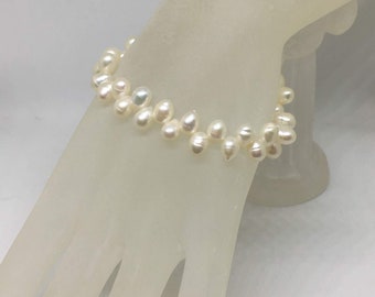 briolette pearl bracelet * teardrops * white * bride * bridal * wedding * june birthstone * birthday * gift * for her