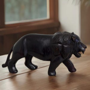 Vintage Hand Carved Wooden Lion Statue African Art Dark Brown Black Decorative Animal Figurine 7.5&#39;&#39; Animal Lion Tabletop Bestseller Gift