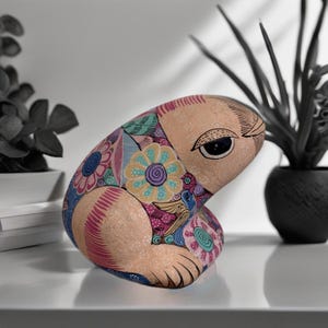 Hand-Painted Ceramic Frog Sculpture – 5&quot; Floral Decor with Vibrant Colors, Whimsical Handcrafted Ceramic Animal Art, Unique Flower Pattern
