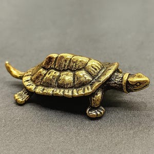 2&#39;&#39; Vintage Gold Turtle Figurine, Retro Metal Tortoise Sculpture, Brass Animal Decor, Australian Nature Inspired Gift, Lucky Turtle Totem