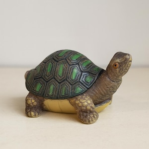 2&#39;&#39; Vintage Turtle Figurine, Small Animal Tortoise, Collectible Figurine Australia, Turtle Statue, Animal Turtle Figurine, Retro Home Decor