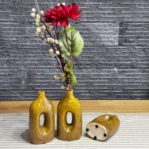 1 pcs Vintage Vase, Spanish Ceramic Brown Oval Flower Vase, Handmade Pottery Decor, Rustic Tabletop Centerpiece, Unique Gift 7'' Flower Vase