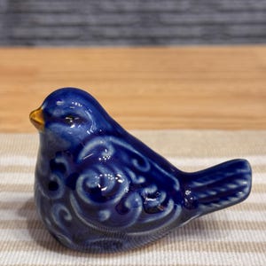 3,2 &quot;Vintage Blaue Keramik Vogel Figurine, Portugal handgemachte kleine Tischdekoration, Sammlerstück glasierte Keramik Ornament Vogel Bestseller
