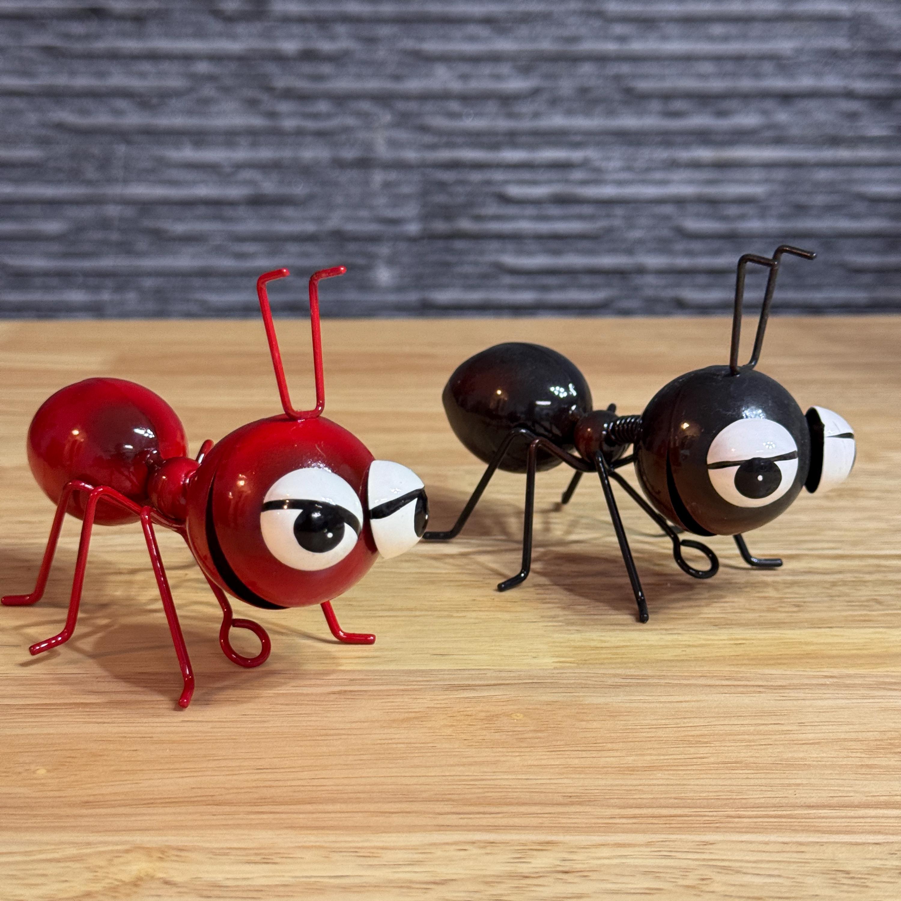 5インチの金属製アリの置物、庭の装飾、かわいい昆虫の彫刻、手作りの