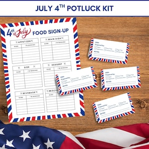 Op de afbeelding: Een 4 juli Potluck Kit met een voedselinschrijvingsblad en gerechtkaarten. Het inschrijvingsblad heeft secties voor voorgerechten, hoofdgerechten, bijgerechten, desserts, dranken en diverse items. De kaarten hebben selectievakjes voor dieetbeperkingen.