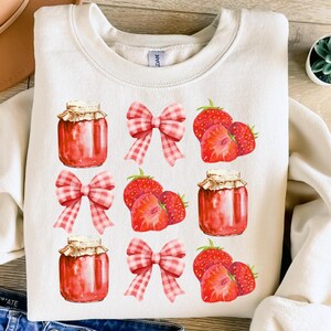 Coquette de fraise PNG, Cottagecore confiture de fraises PNG chemise Design, sublimation PNG esthétique fruit vintage, cuisine rustique Clipart déco