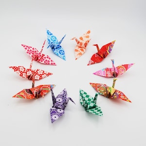 Origami Kraniche #1 - 10 Stück, klein oder groß, handgefertigtes japanisches Chiyogami Papier Vögel