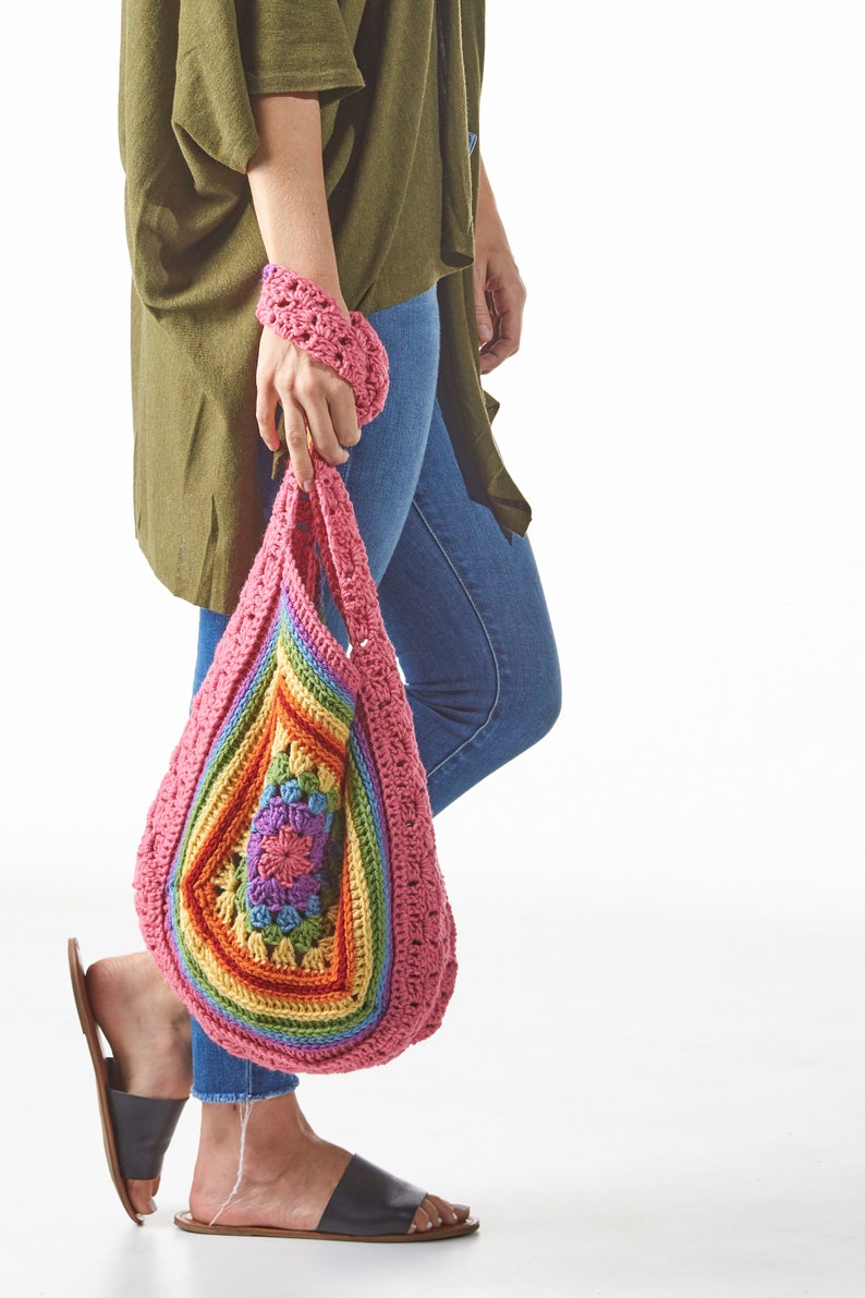 Pink handbag, Gift for her, Crochet bag, Crochet granny square, Crochet bag, Shoulder bag, Handbag, Pink bag, Rainbow image 4