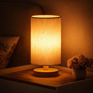 Small Bedside Lamp: Cream Linen Shade & Wood Base, 3000K Warm Light