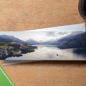 Carte de voeux panoramique sur les eaux usées, vierge avec citation de David Attenborough.