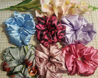 XXL handgefertigte Satin Scrunchies