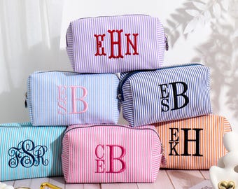Custom Seersucker Makeup Bag, Personalized Cosmetic Bag for Women/Girl, Bridesmaid Gift Bag with Embroidered Initials, Bridal Shower, Gifts