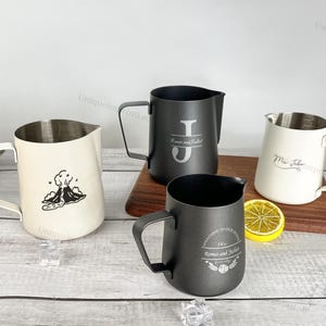 Latte-Art-Krug, Edelstahlkrug, Lasergravur, individuelle Tasse, Milchaufschäumen, Home-Barista, Metalltasse, Kaffeekanne, Teekanne, Kaffeetasse.