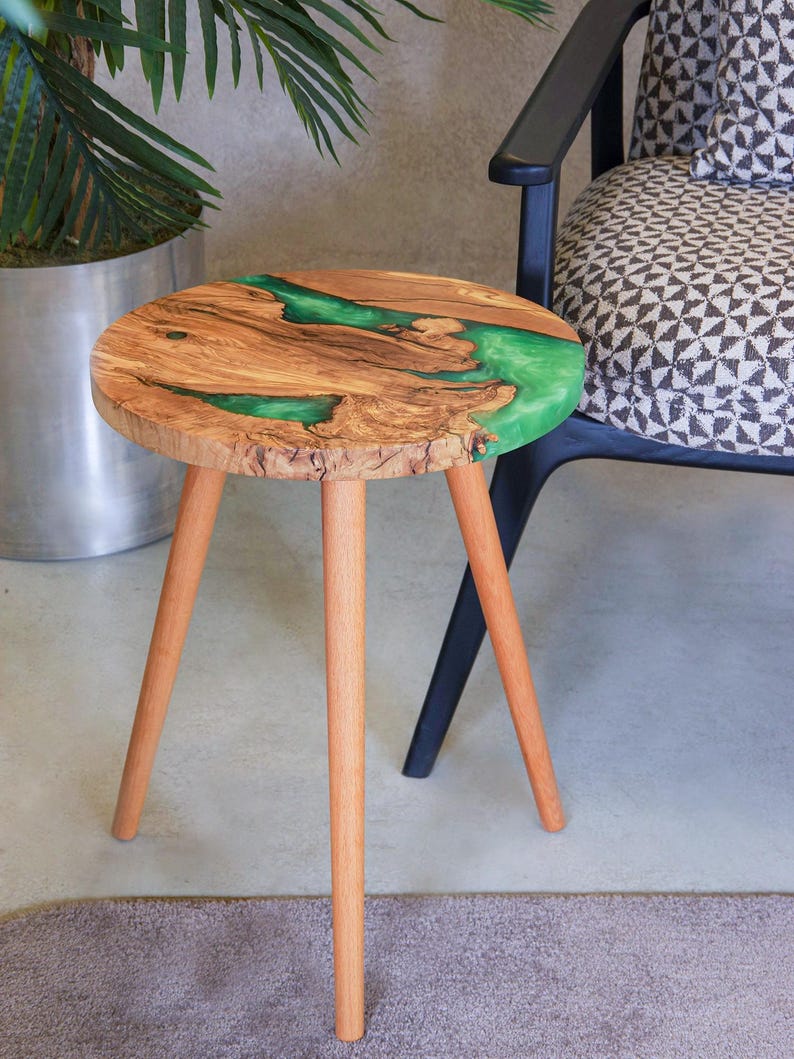 Ocean Epoxy Coffee Table Made of Olive Wood: Personalized Round Blue River Epoxy Resin Side Table Pearl Green
