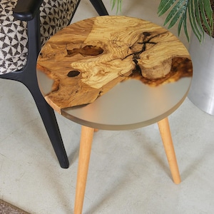 Ocean Epoxy Coffee Table Made of Olive Wood: Personalized Round Blue River Epoxy Resin Side Table Colorless