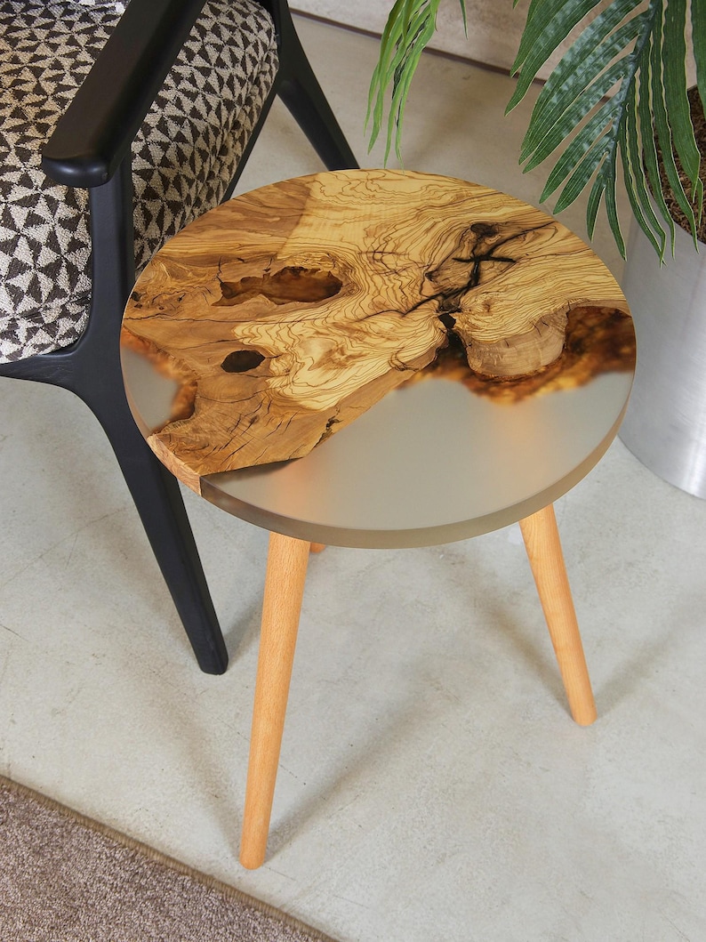 Ocean Epoxy Coffee Table Made of Olive Wood: Personalized Round Blue River Epoxy Resin Side Table Colorless